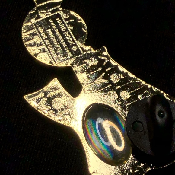 Pair of King & Queen Enamel Pins from Hardrock Casino Biloxi Mississippi. - Picture 8 of 10